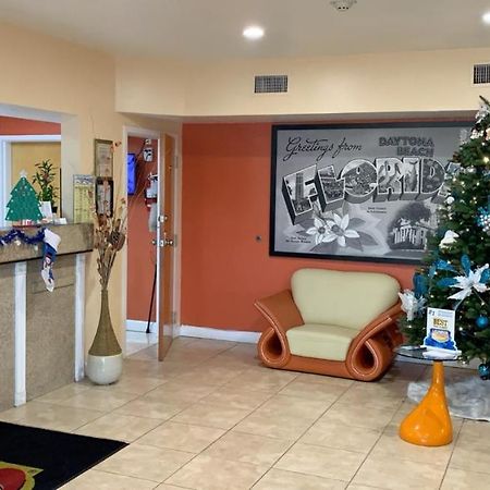 Super 8 By Wyndham Daytona Beach Bagian luar foto