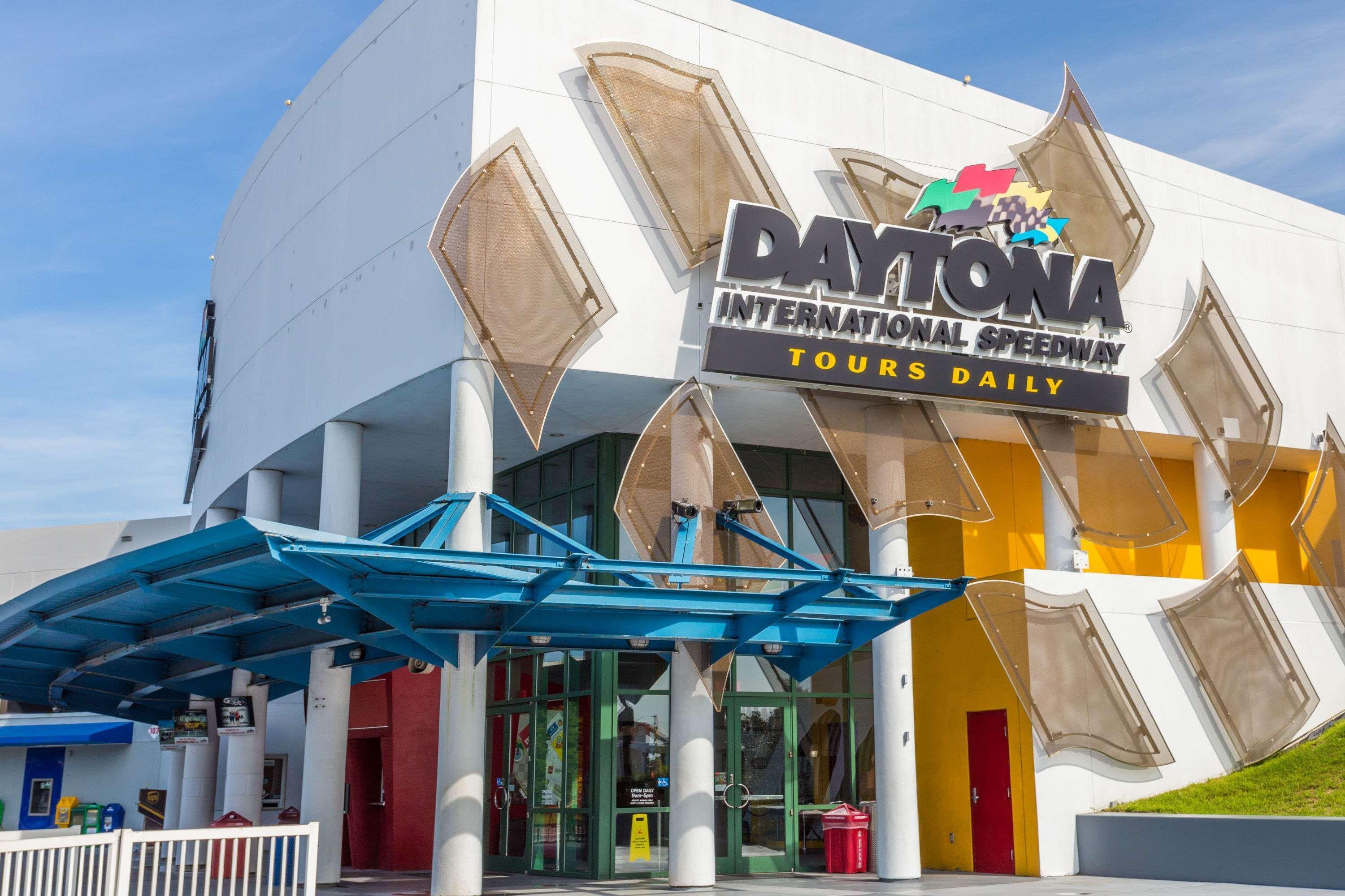 Super 8 By Wyndham Daytona Beach Bagian luar foto